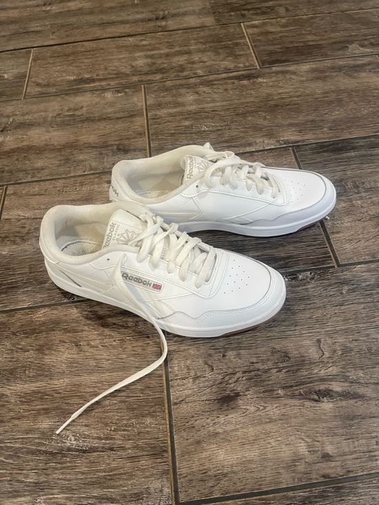 Reebok Other - Reebok Men’s White Low-Top Leather Sneakers